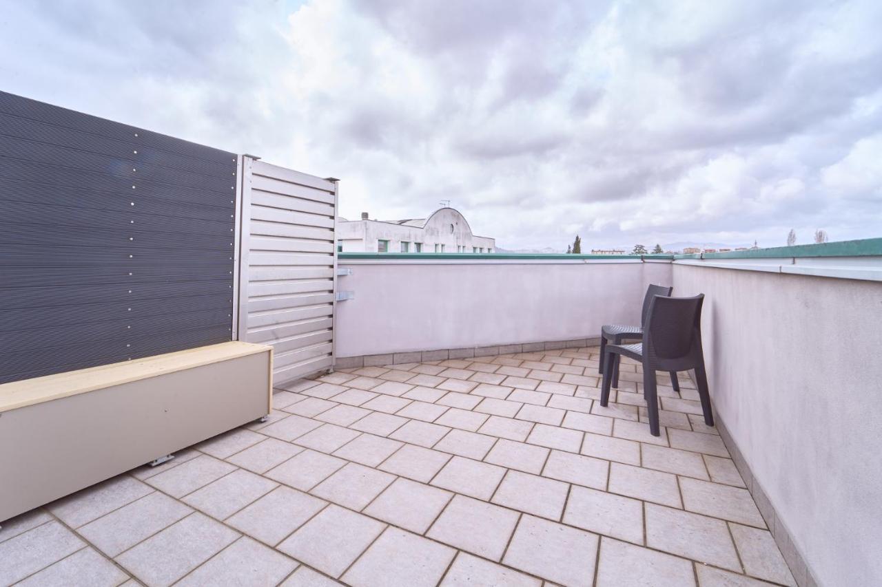 Firmafede Guest House Sarzana Luaran gambar